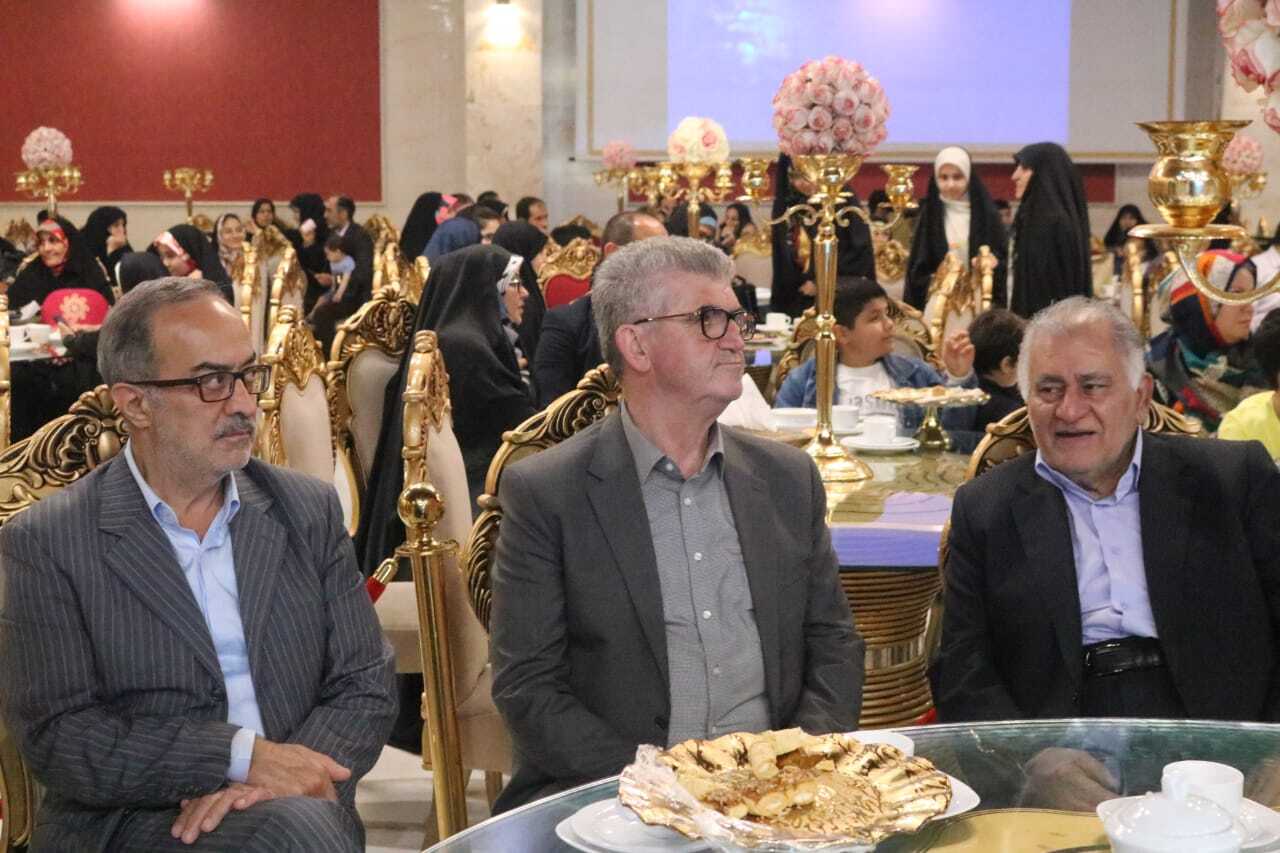 اهدای ۷ میلیارد ریال جوائز نقدی به ۱۱۵ نفر از حافظین قرآن کریم اهدای ۷ میلیارد ریال جوائز نقدی به ۱۱۵ نفر از حافظین قرآن کریم