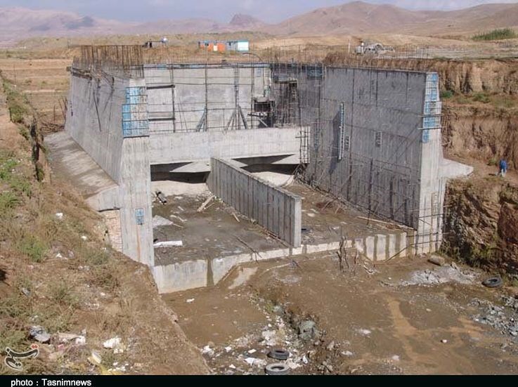 کارخانه فولاد ازنا ذوب وعده&zwnj;های ۵ دولت شد/ گره کور پروژه&zwnj;ای به قدمت ۲۰ سال
