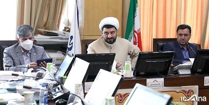 افراد پشت پرده ارز حاصل از صادرات محصولات را صرف واردات کالا‌های تورم‌زا می‌کنند