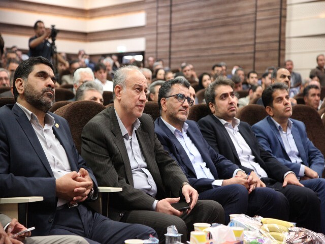 ۴۰ تولیدکننده برتر کردستان تجلیل شدند ۴۰ تولیدکننده برتر کردستان تجلیل شدند