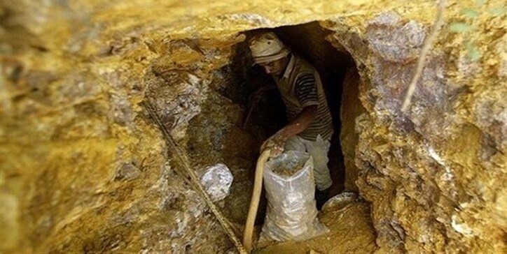 قاچاق طلا‌های آذربایجان با قاطر و موتورسیکلت در روز روشن! + فیلم