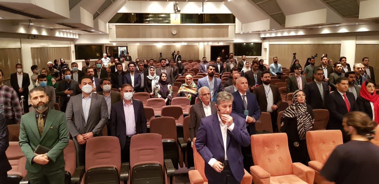 اعطای نشان طلایی اجلاس جامع مدیریت برتر توسعه و کسب و کار به مدیرعامل فولاد خوزستان