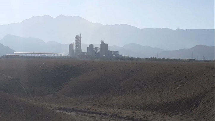 مرتع‌خواری کارخانه سیمان در کاشان