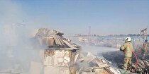 گرمای هوا در مهران بار کاشی و سرامیک را به آتش کشید/ آتش سوزی مهار شد