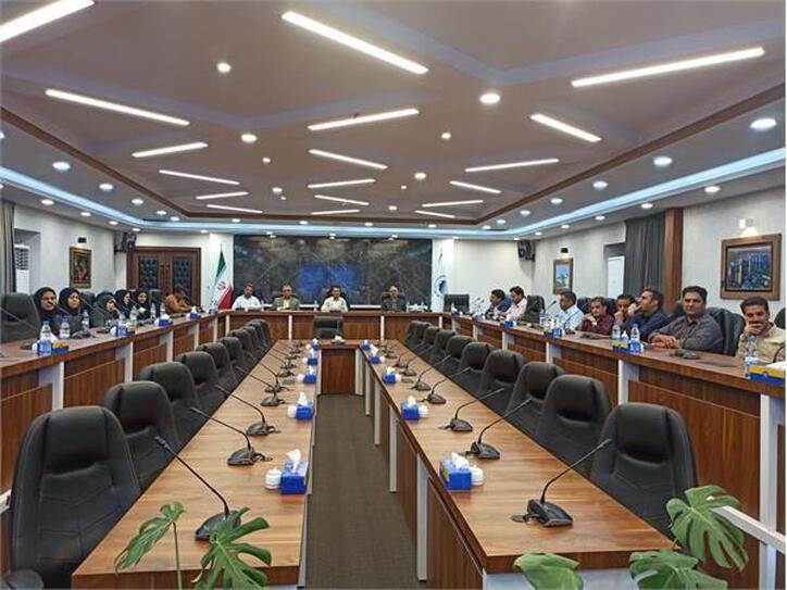 نشست هم اندیشی کارشناسان روابط کار استان یزد در اردکان برگزار شد