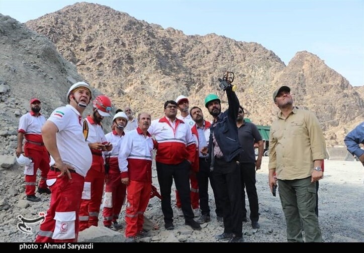 جزئیات عملیات آواربرداری معدن ارزوئیه/ تلاش برای رهاسازی سومین کارگر در سومین روز حادثه