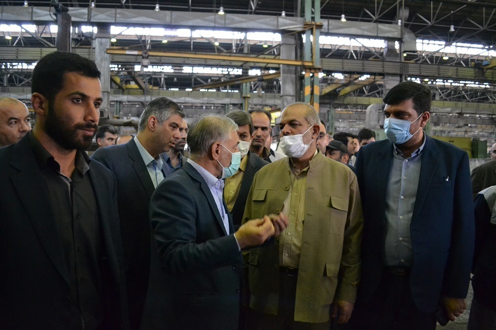 خداحافظی کارگران هپکو از رئیس جمهور با شعار «رئیسی دوستت داریم» / افتتاح بزرگترین کارخانه تولید پنل خورشیدی کشور در استان مرکزی خداحافظی کارگران هپکو از رئیس جمهور با شعار «رئیسی دوستت داریم» / افتتاح بزرگترین کارخانه تولید پنل خورشیدی کشور در استان مرکزی