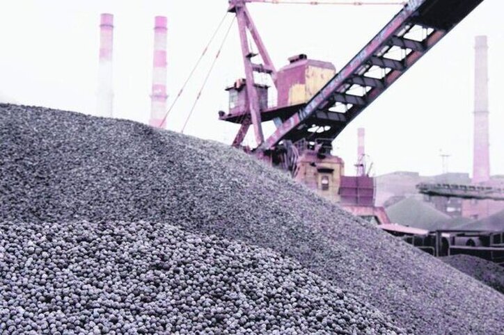 برق عامل سقوط سنگ‌ آهن چین