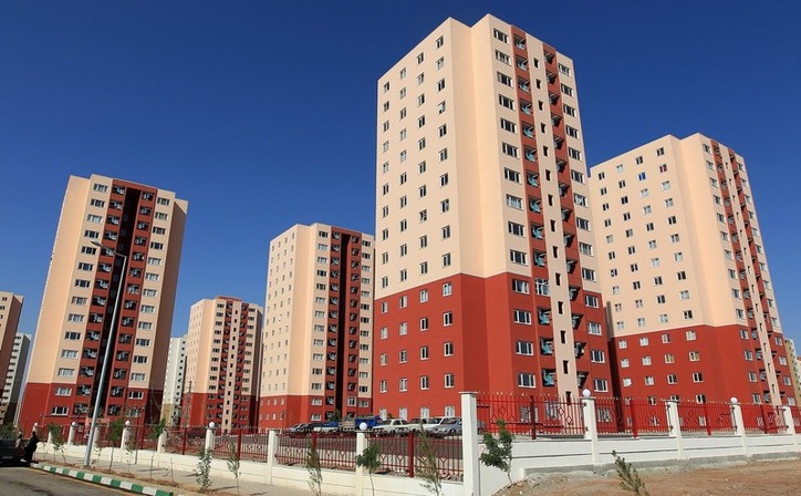 با متخلفین فروش اجباری عرصه مسکن مهر برخورد می‌شود