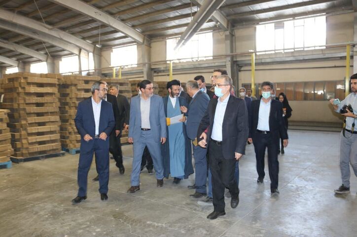 بررسی مشکلات تولیدکنندگان کرمانشاه با حضوراعضاء کمیسیون صنایع و معادن مجلس شورای اسلامی +فیلم
