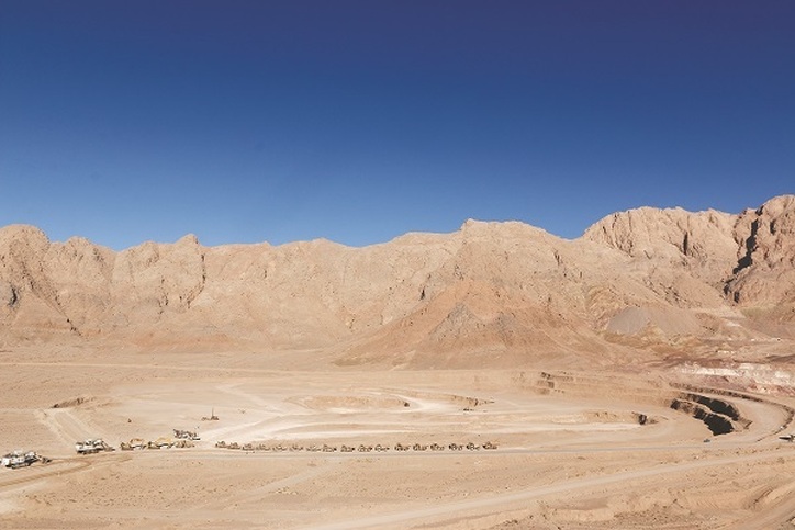 مشکل معادن به تفکیک بررسی شود