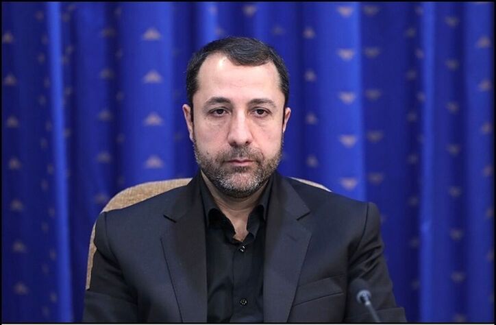 پیام تسلیت رئیس‌کل بانک مرکزی به مناسب درگذشت دکتر عادل‌آذر