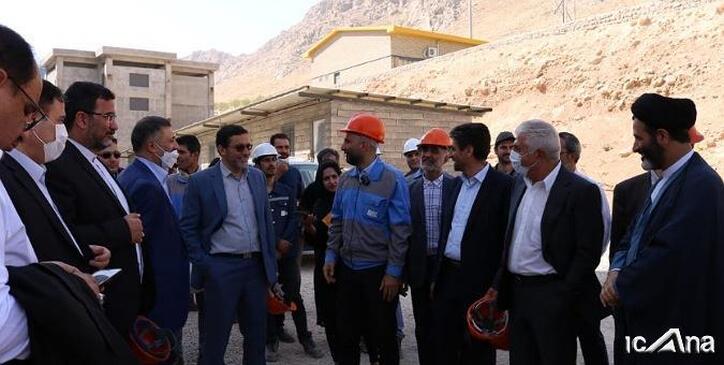 بازدید اعضای کمیسیون صنایع از واحد‌های صنعتی کرمانشاه؛ «مسائل بانکی» و «کمبود برق» از چالش‌های اصلی واحد‌های تولیدی
