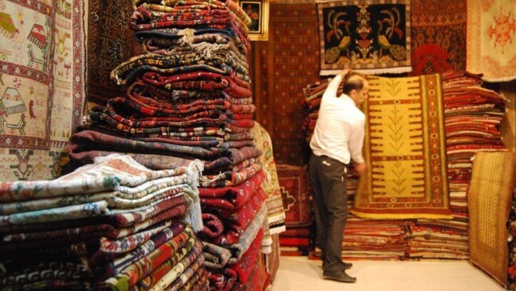 واردات خودرو در ازای صادرات فرش به صنعت فرش آسیب می‌زند
