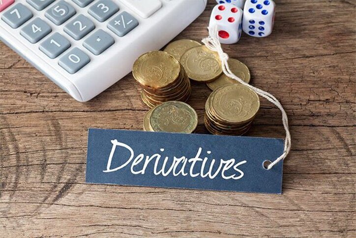 کسب سود از بازار منفی یکی از کارکرد‌های ابزار مشتقه