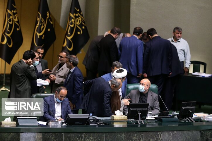 عاملان فساد فولاد را ممنوع الخروج کنید