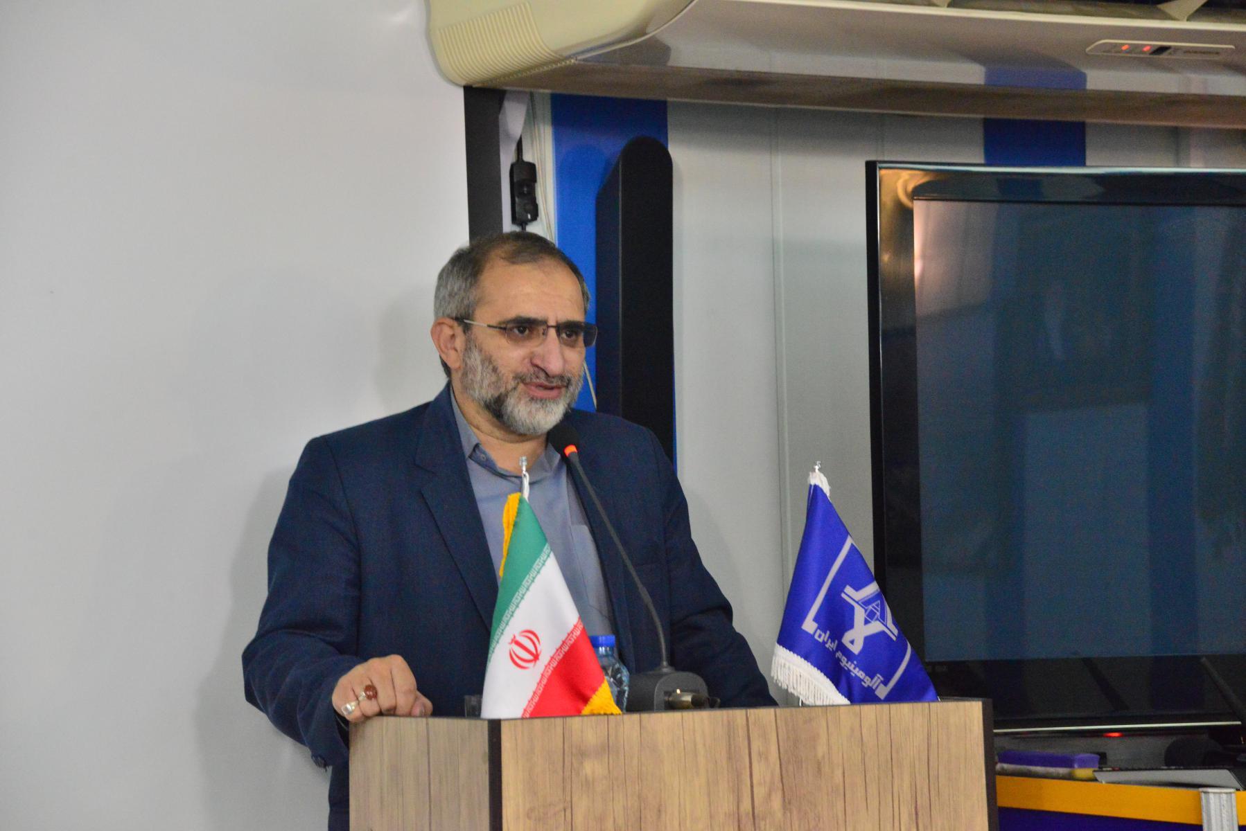 بازدید استاندار مرکزی از شرکتهای ایرالکو و کربن صنعت امیرکبیر/ استانداری برای پیشبرد برنامههای شرکت آلومینیوم ایران از هیچ مساعدتی دریغ نخواهد کرد/ از تمامی مدیران ذیربط میخواهیم که توافقات صورت گرفته در خصوص بهره برداری از شرکت کربن صنعت امیرکبیر هر چه سریعتر عملیاتی شود + گزارش تصویری بازدید استاندار مرکزی از شرکتهای ایرالکو و کربن صنعت امیرکبیر/ استانداری برای پیشبرد برنامههای شرکت آلومینیوم ایران از هیچ مساعدتی دریغ نخواهد کرد/ از تمامی مدیران ذیربط میخواهیم که توافقات صورت گرفته در خصوص بهره برداری از شرکت کربن صنعت امیرکبیر هر چه سریعتر عملیاتی شود + گزارش تصویری