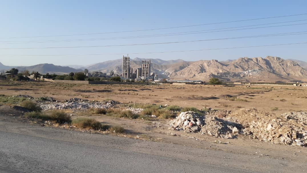 چتر خاکستری سیمان در آبیک/ تکلیف پایش و عوارض «کارخانه سیمان» در گیر و دار پیگیری مسوولان چتر خاکستری سیمان در آبیک/ تکلیف پایش و عوارض «کارخانه سیمان» در گیر و دار پیگیری مسوولان