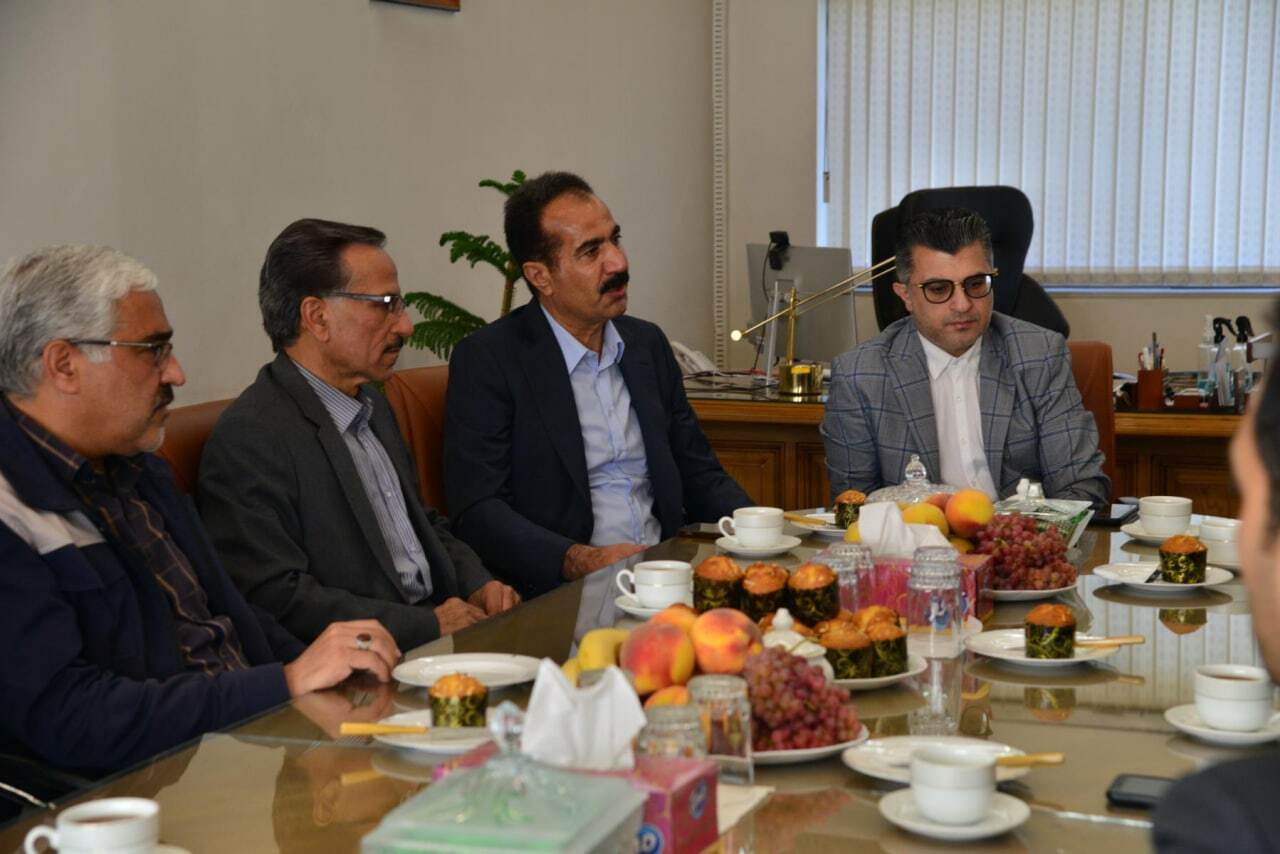 بازدید نمایندگان سازمان بورس از خطوط تولید شرکت آلومینیوم ایران بازدید نمایندگان سازمان بورس از خطوط تولید شرکت آلومینیوم ایران