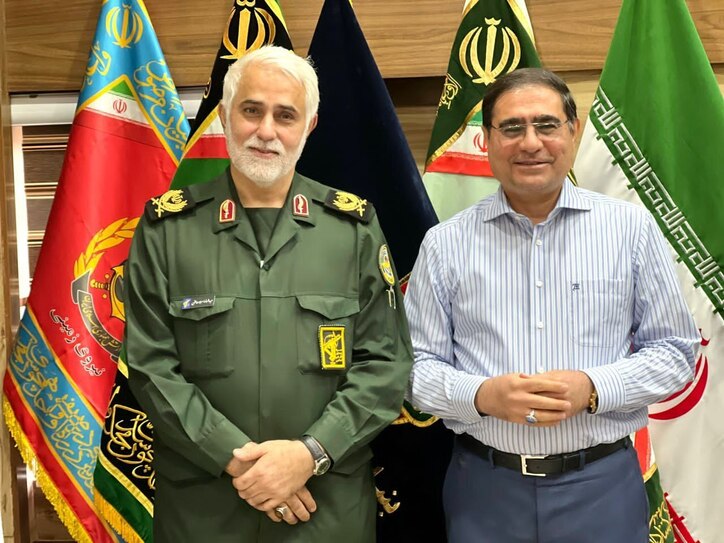 دیدار قائم مقام مدیرعامل در امور ستادی و مسوولیت‌های اجتماعی با مدیرکل بنیاد حفظ آثار و نشر ارزش‌های دفاع مقدس خوزستان