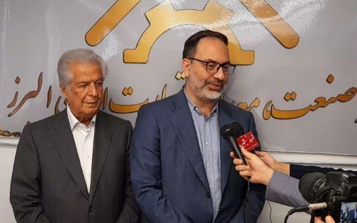 خانه صنعت و معدن بازوی اجرایی اداره کل صمت استان البرز خواهد بود/ انتقال تمامی خدمات و رسیدگی به درخواست‌های مردمی صمت به سامانه ۱۲۴