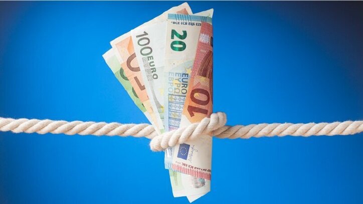 بالا رفتن نرخ بهره افت بازار سهام را در پی دارد
