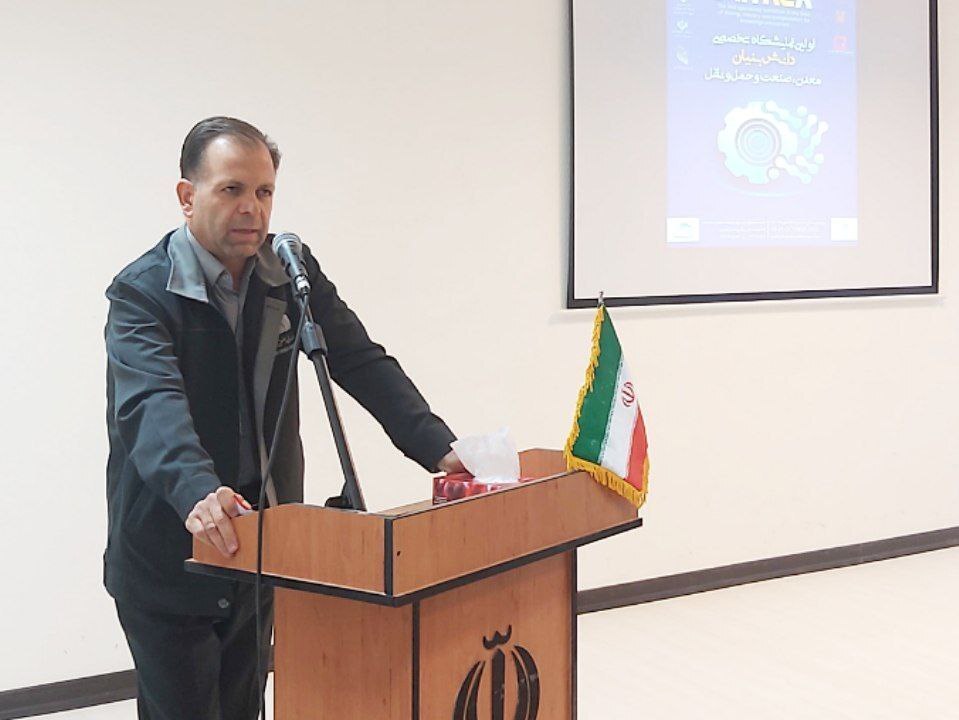 تقدیر استاندار کرمان از مشارکت حداکثری گلگهر در حوزه دانش بنیان تقدیر استاندار کرمان از مشارکت حداکثری گلگهر در حوزه دانش بنیان