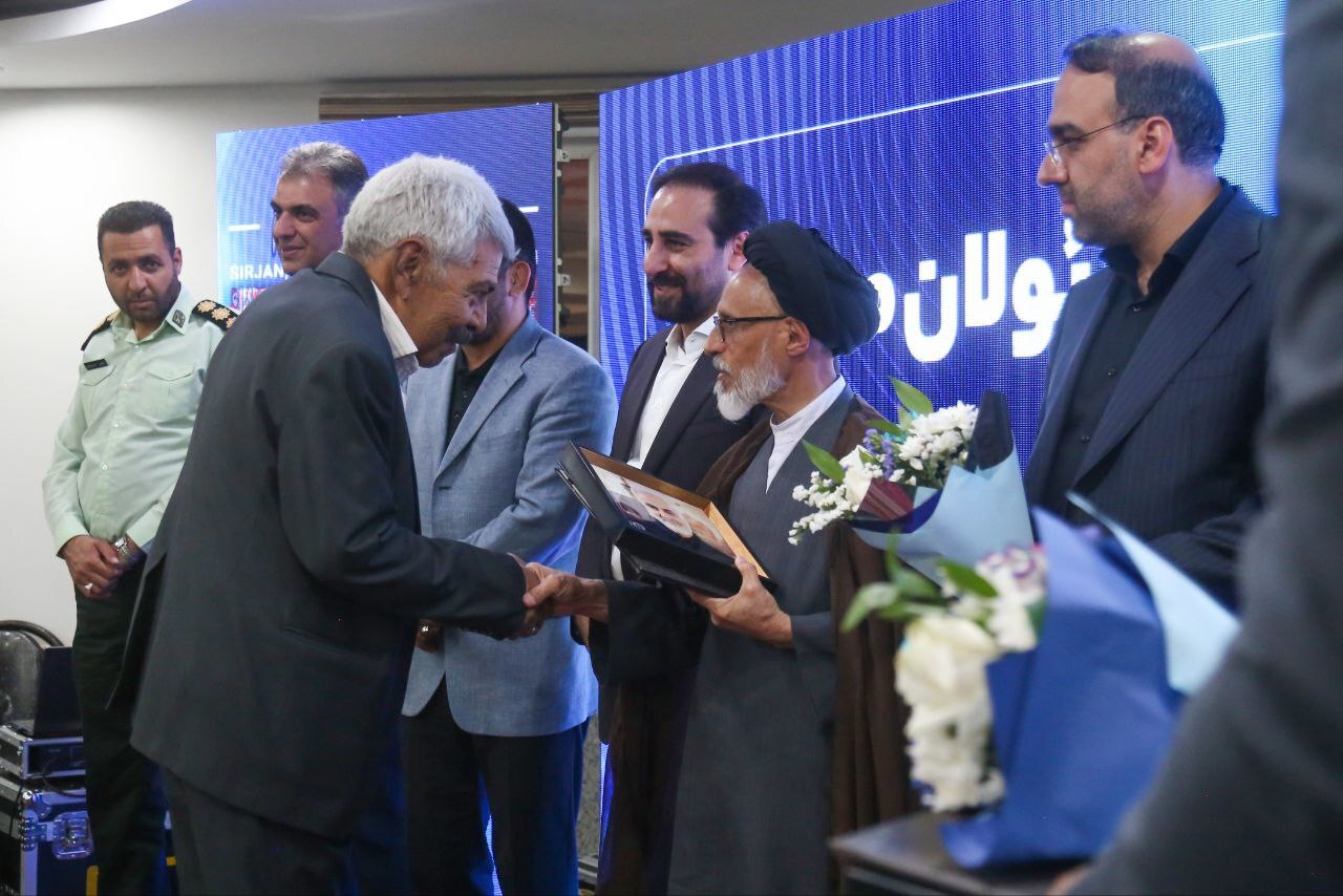 تجلیل گل گهر از قهرمانان ملی&zwnj;پوش کشتی آزاد و فرنگی و پیشکسوتان سیرجانی