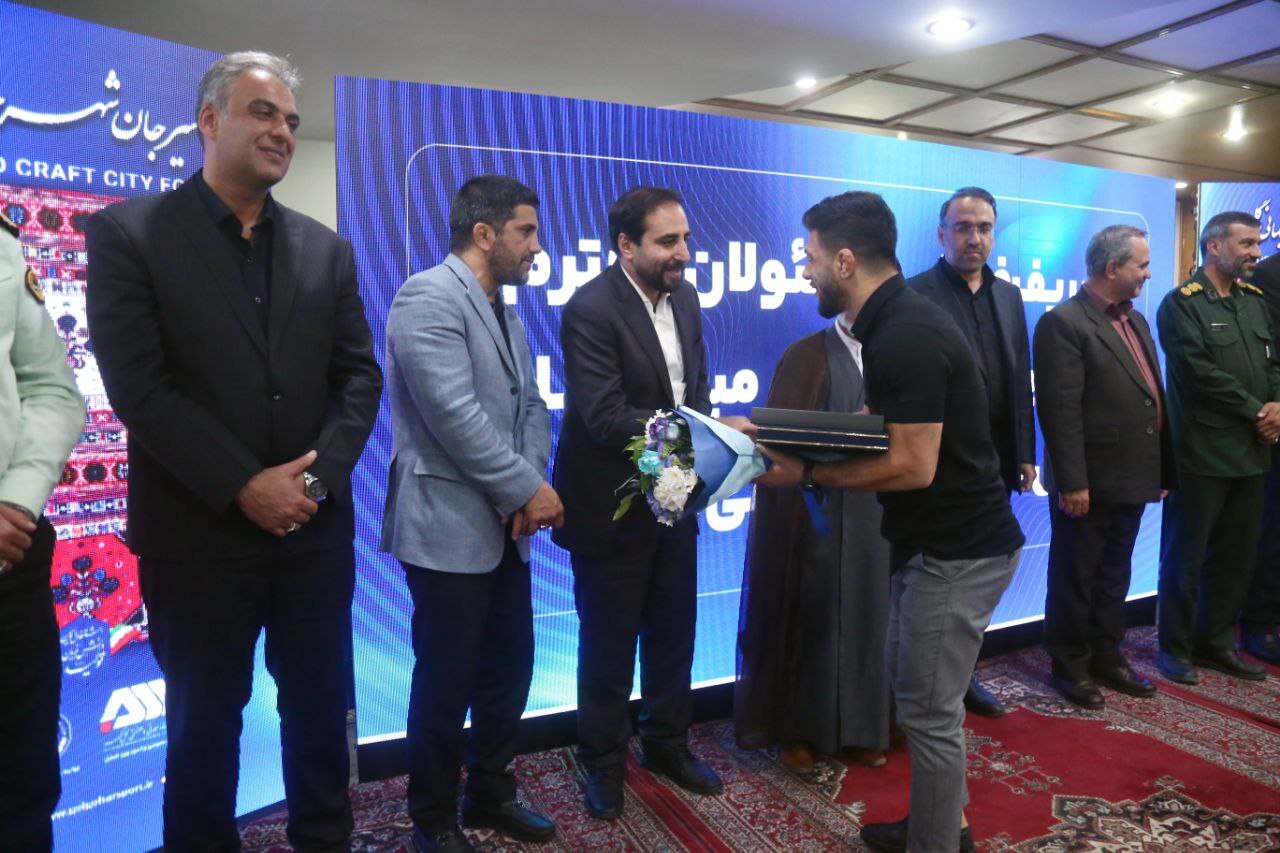 تجلیل گل گهر از قهرمانان ملی&zwnj;پوش کشتی آزاد و فرنگی و پیشکسوتان سیرجانی