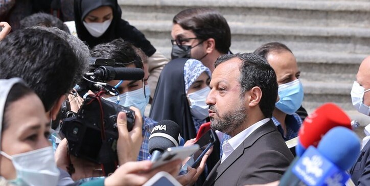 خاندوزی: در صورت تصویب مجلس ۱۰ میلیون سهام عدالت به افراد تحت پوشش نهاد‌های حمایتی اختصاص می‌یابد