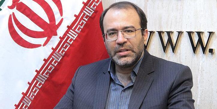 خودروسازی‌ها به بخش خصوصی واقعی واگذار شوند