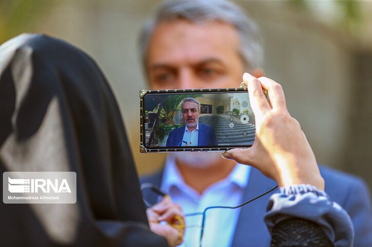 فاطمی امین قفل زده شده بر معادن کشور را گشود