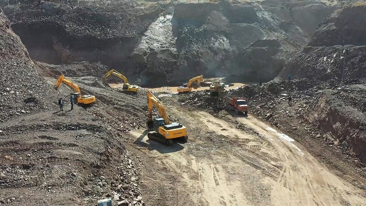 نخبگان به معادن بیایند