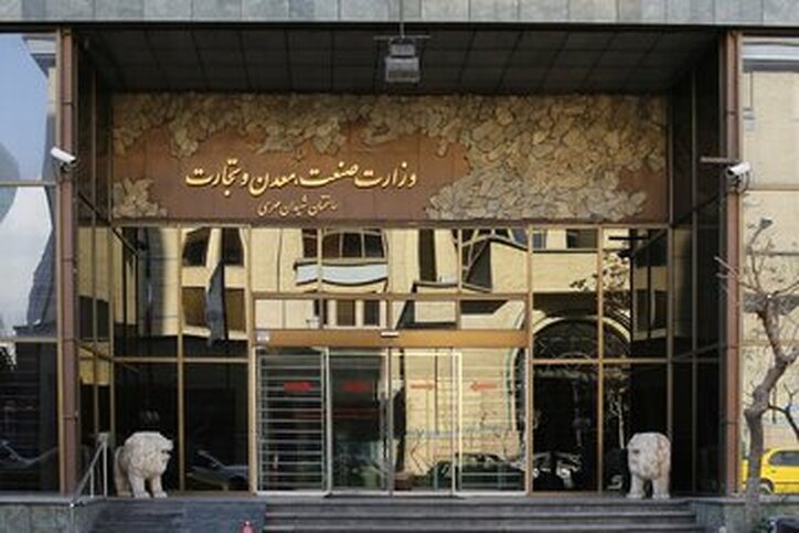 برنامه دولت برای افزایش عرضه خودرو تشریح شد/ پذیرش درخواست ۲۴ شرکت برای واردات خودرو