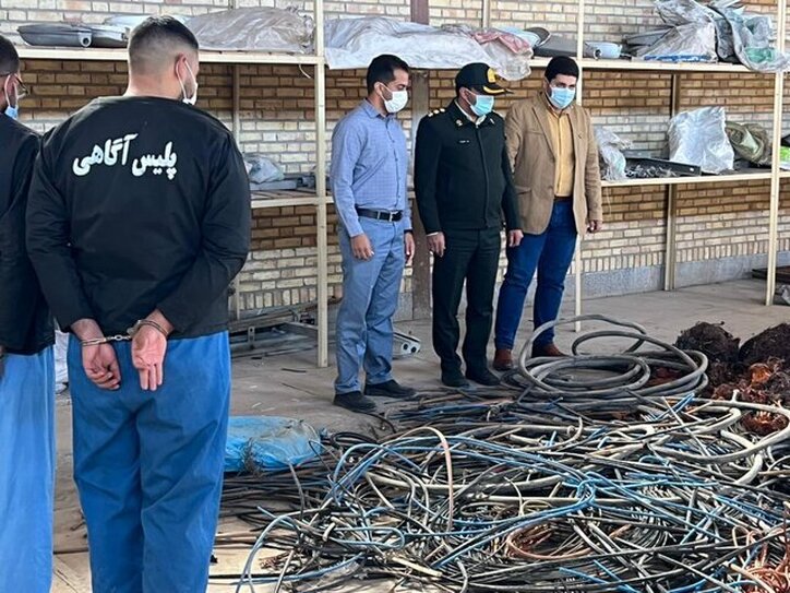 چرا سرقت سیم‌های برق در کرمان زیاد شده است؟