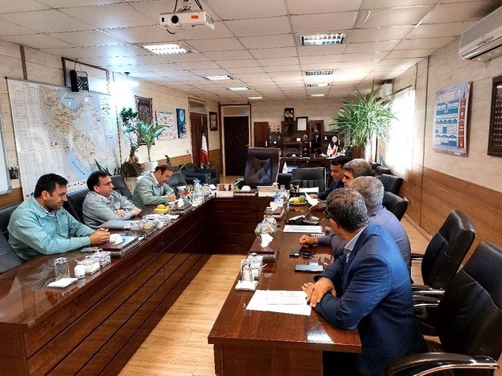 مدیرکل بنیاد هرمزگان با مدیرعامل شرکت فولاد هرمزگان گفتگو کرد