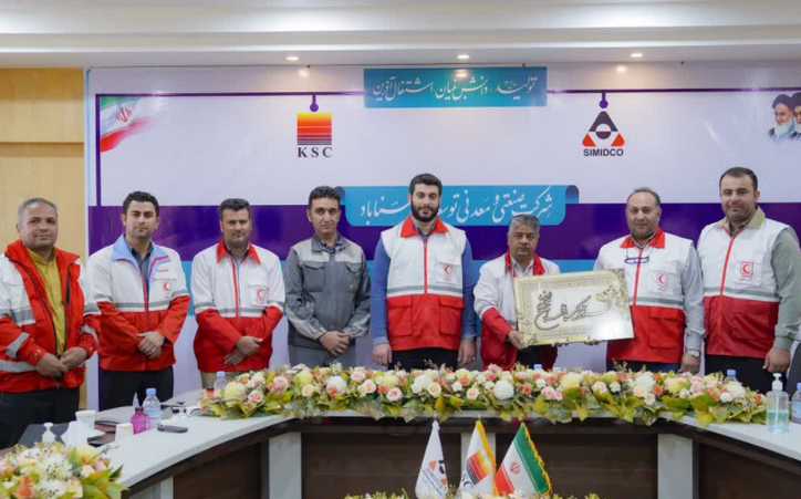 تجلیل مدیرعامل جمعیت هلال احمر خراسان رضوی از مدیرعامل سیمیدکو/ انتصاب رئیس خانه هلال سیمیدکو