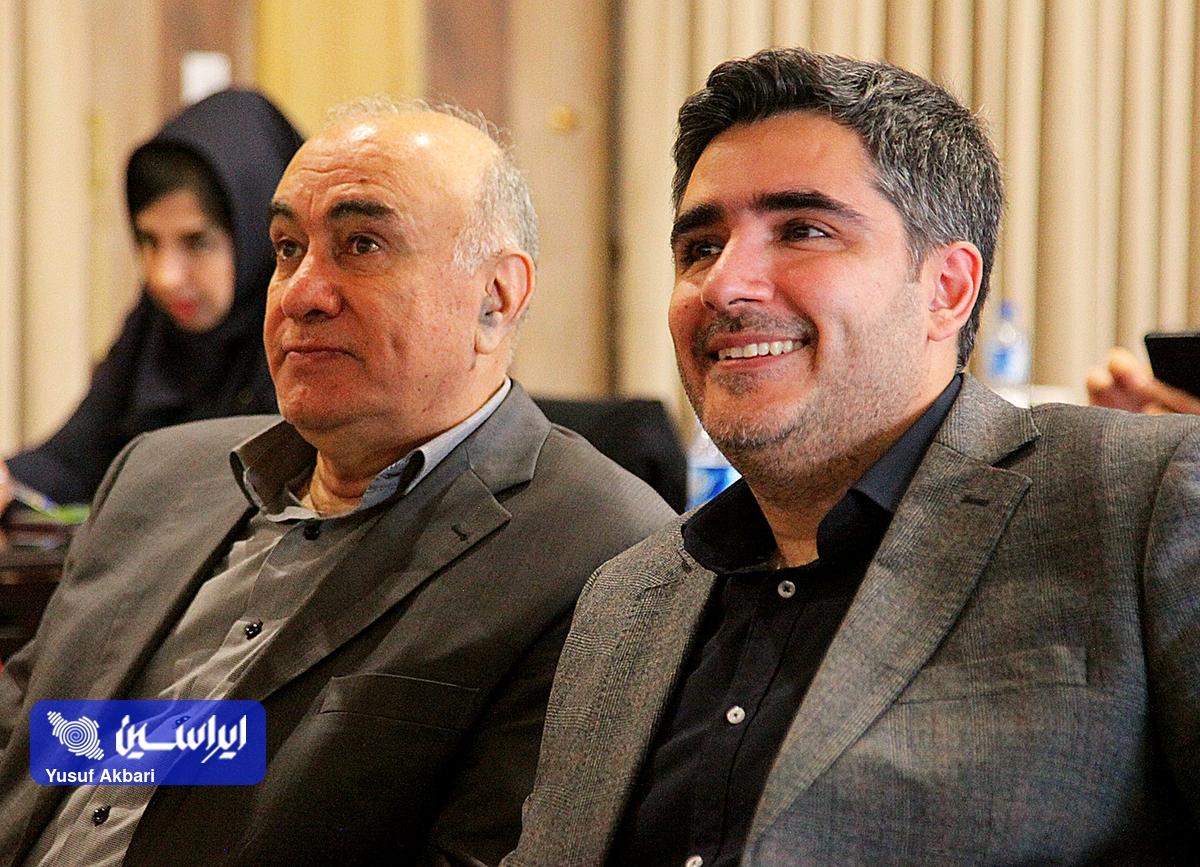 بسیاری از موفقیتهای فولاد مبارکه مرهون پیشنهادات کارکنان است بسیاری از موفقیتهای فولاد مبارکه مرهون پیشنهادات کارکنان است