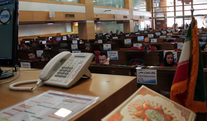 واکنش عضو هیات مدیره انجمن فولاد به اظهارات معاون وزیر صمت/ تعیین قیمت‌ها در خارج از بورس کالا اشتباه است