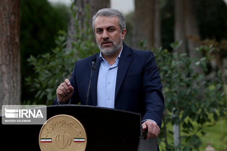 فاطمی‌امین: کاهش تورم تولیدکننده موجب کاهش قیمت مواد اولیه شده است