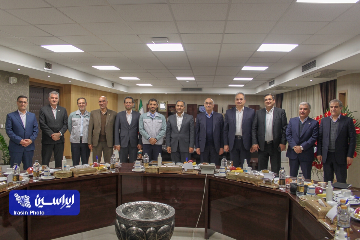 افزایش همکاریها میان فولاد مبارکه و بانک تجارت افزایش همکاریها میان فولاد مبارکه و بانک تجارت