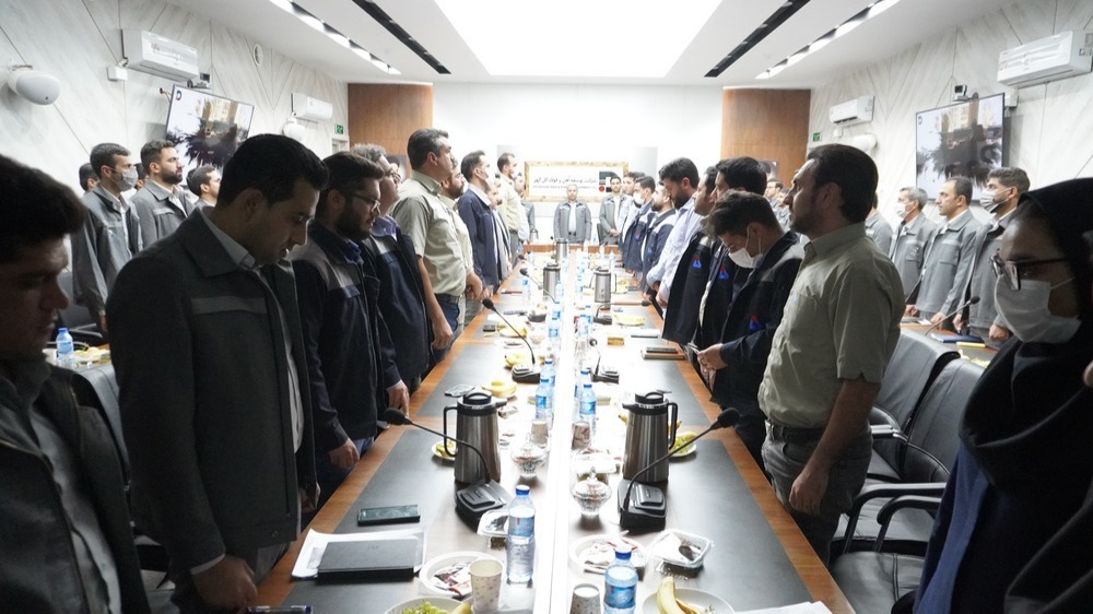 نشست صمیمانه مدیرعامل شرکت توسعه آهن و فولاد گل گهر با پرسنل این شرکت و پیمانکاران