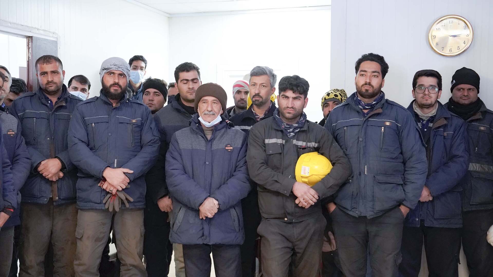 دیدار صمیمی مدیران سیمیدکو با کارگران و کارکنان کارخانه سنگ شکن دیدار صمیمی مدیران سیمیدکو با کارگران و کارکنان کارخانه سنگ شکن