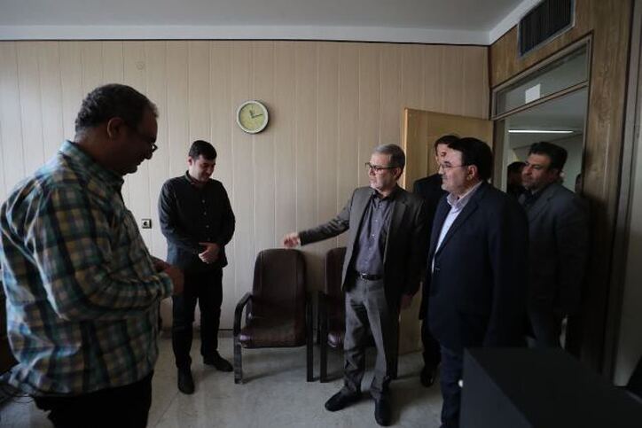 بازدید سرزده استاندار کرمانشاه از اداره کل صنعت، معدن و تجارت