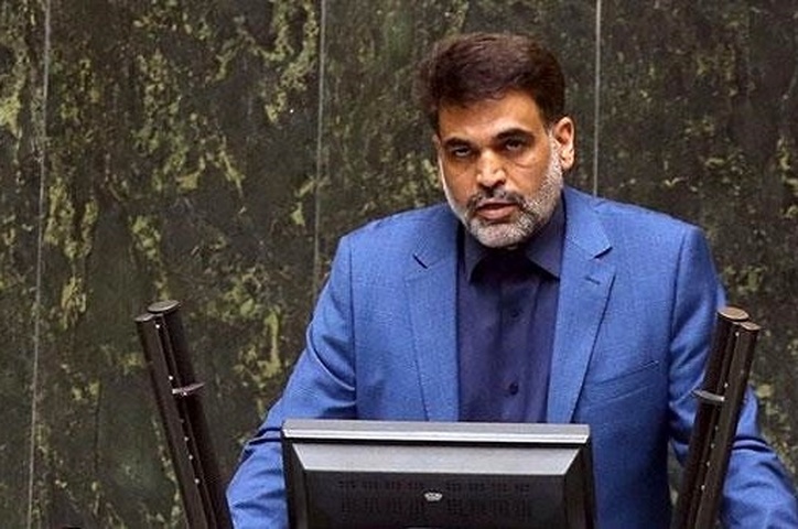 دولت برای مدیریت بازار ارز چاره‌اندیشی کند/ این میزان کاهش ارزش پول ملی پیام خیلی بدی دارد/ بانک‌ها در تسهیلات تکلیفی به وظایف خود عمل نکردند