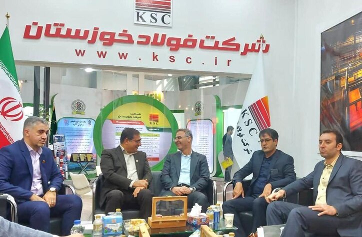 مدیرکل حفاظت محیط‌ زیست خوزستان در غرفه فولاد خوزستان حضور پیدا کرد