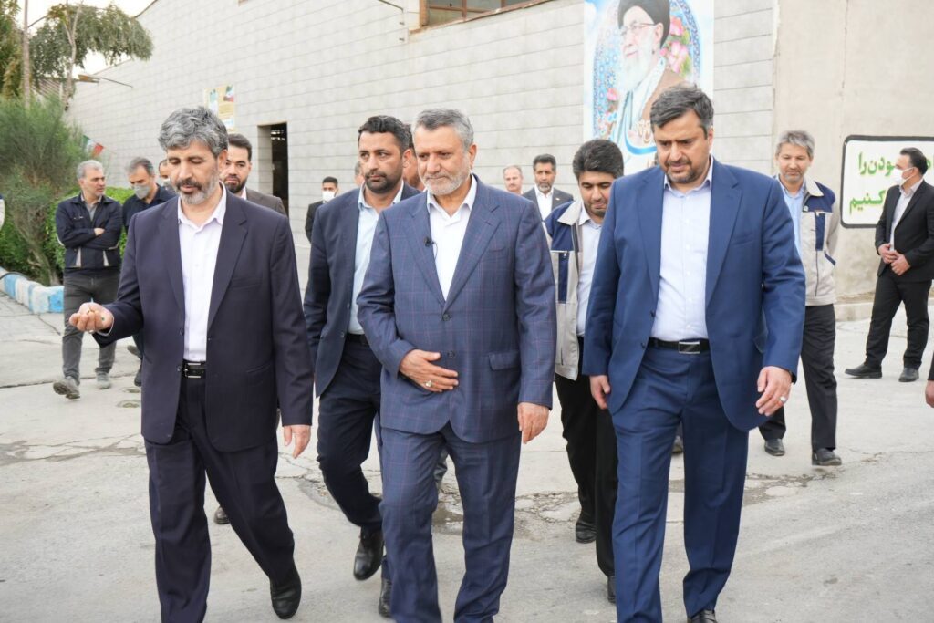 بازدید وزیر تعاون، کار و رفاه اجتماعی از کارخانه کاشی سعدی بازدید وزیر تعاون، کار و رفاه اجتماعی از کارخانه کاشی سعدی