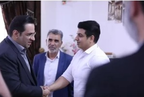 دیدار مدیرعامل مجتمع فولاد غدیر نی ریز با خانواده چند تن از شهدا در آستانه سال جدید دیدار مدیرعامل مجتمع فولاد غدیر نی ریز با خانواده چند تن از شهدا در آستانه سال جدید