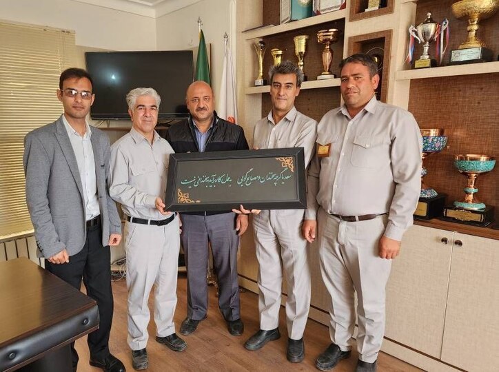تقدیر از زحمات مجری طرح احداث ورزشگاه مس شهربابک