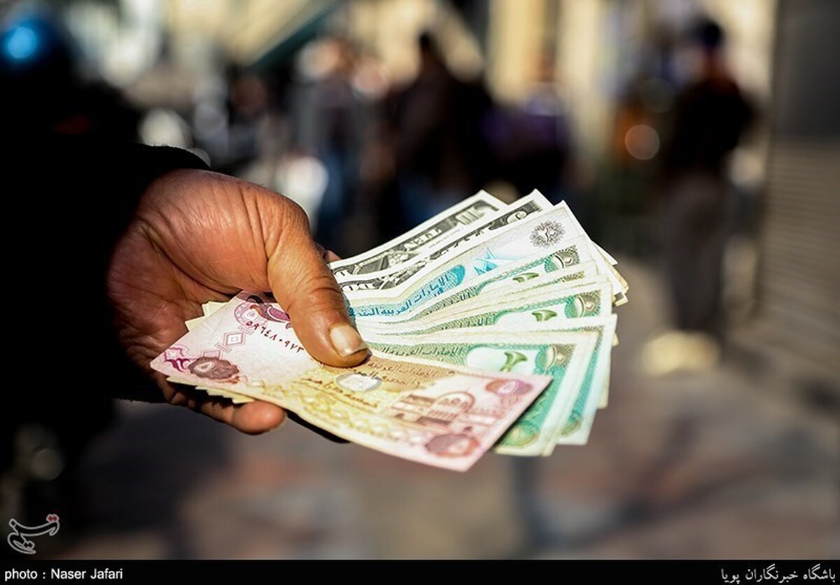 کاهش دمای دلار زمستانی/ دلار نفتی فراوان شد